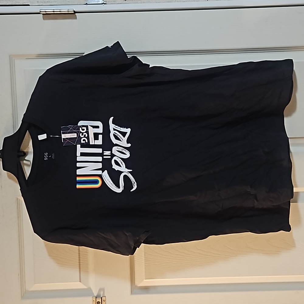 DSG Pride Short Sleeve Cotton Graphic T-Shirt: BLACK: NEW WITH TAGS: SIZE L